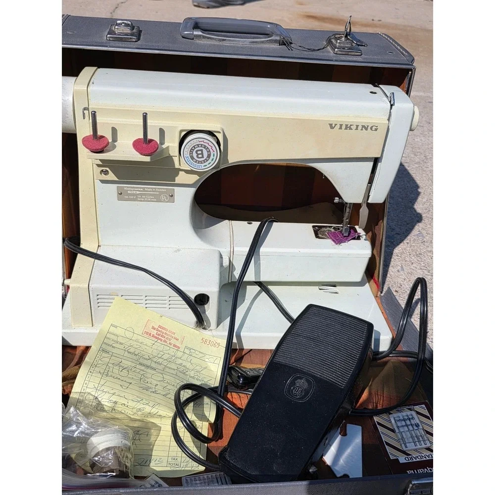Husqvarna Viking 6030 Sewing Machine Made in Sweden with Case and Manual Vintage